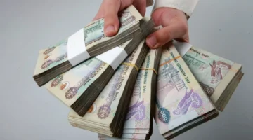 الدولار يصمد والدرهم الإماراتي يواجه هزة قوية اليوم